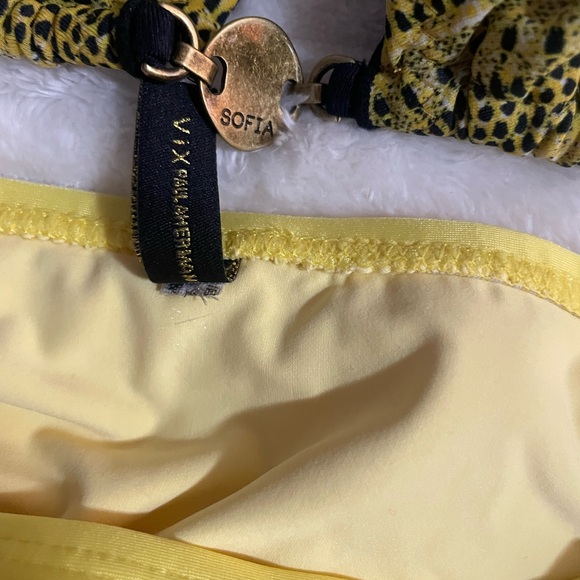 Vix lot of 2 XS bikini tops - Picture 11 of 14